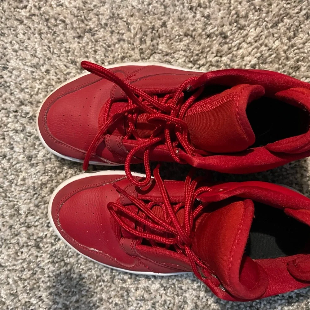 Nike Kids Red High-Top Sneakers Jordan - Picture 14 of 16